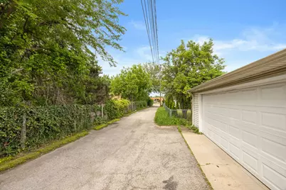 8104 Gross Point Road, Morton Grove, IL 60053 - Photo 30