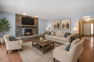 10351 W Prairie Ln, Beach Park, IL 60087 - Photo 2