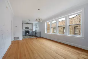 7726 S Kingston Ave, Chicago, IL 60649 - Photo 4