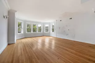 7726 S Kingston Ave, Chicago, IL 60649 - Photo 2