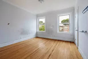 7726 S Kingston Ave, Chicago, IL 60649 - Photo 6