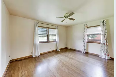 909 Worcester Avenue, Westchester, IL 60154 - Photo 16