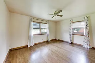 909 Worcester Ave, Westchester, IL 60154 - Photo 16