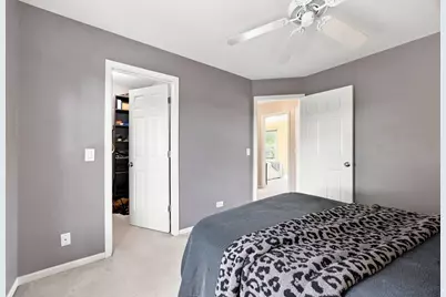 1050 Hampshire Lane, Elgin, IL 60120 - Photo 28