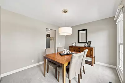 1050 Hampshire Lane, Elgin, IL 60120 - Photo 6