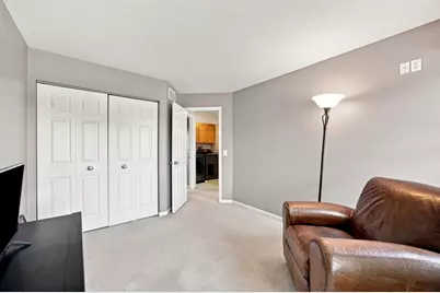 1050 Hampshire Lane, Elgin, IL 60120 - Photo 30