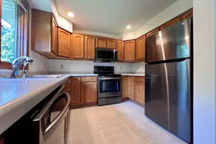 721 Valley View Dr, Fulton, IL 61252 - Photo 8