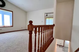 721 Valley View Dr, Fulton, IL 61252 - Photo 12