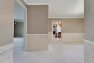 1420 Westview Dr, Normal, IL 61761 - Photo 6
