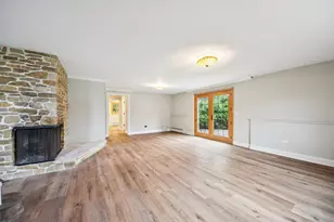236 Monument Ave, Barrington, IL 60010 - Photo 8