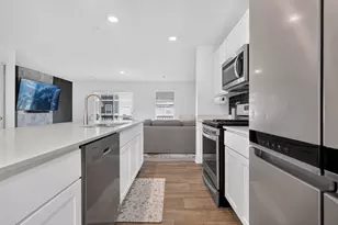 17317 Roscommon Rd, Tinley Park, IL 60477 - Photo 6