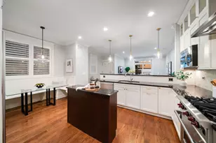 2042 N Racine Ave, Chicago, IL 60614 - Photo 10