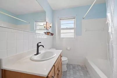 1041 E 8th Street, Lockport, IL 60441 - Photo 16