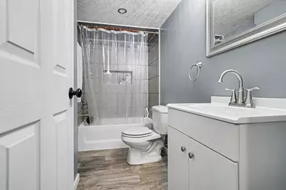 1313 W Chestnut Street, Bloomington, IL 61701 - Photo 8