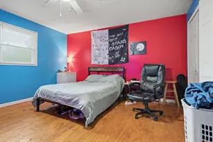 1313 W Chestnut St, Bloomington, IL 61701 - Photo 14