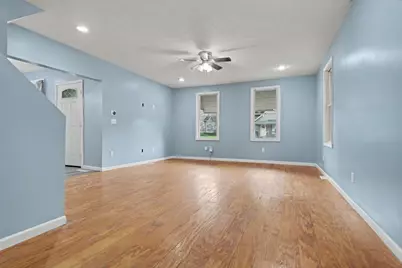 1313 W Chestnut Street, Bloomington, IL 61701 - Photo 6