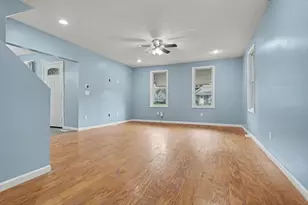 1313 W Chestnut St, Bloomington, IL 61701 - Photo 6