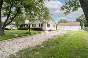 1098 Karner Dr, Joliet, IL 60433 - Photo 6