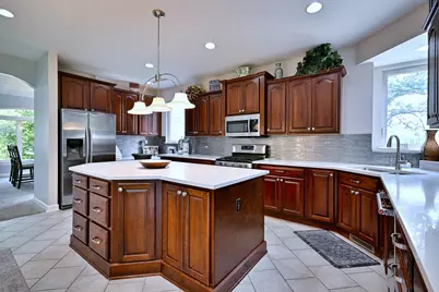 383 Country Oak Lane, Inverness, IL 60067 - Photo 8
