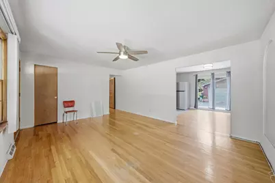 5023 W 81st Street, Burbank, IL 60459 - Photo 6