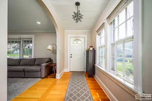 331 E Indiana St, Wheaton, IL 60187 - Photo 6