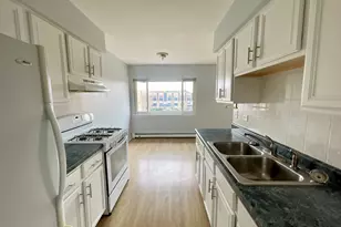 8635 W Foster Ave, Chicago, IL 60656 - Photo 4