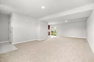 828 Blackhawk Dr, Braidwood, IL 60408 - Photo 10