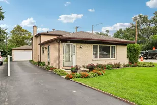 5441 S Ashland Ave, Countryside, IL 60525 - Photo 2