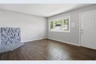703 Circle Drive, University Park, IL 60484 - Photo 2