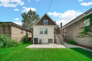 8610 S Vernon Ave, Chicago, IL 60619 - Photo 20