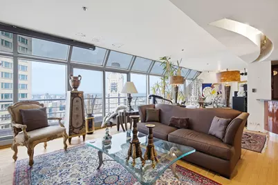 950 N Michigan Avenue #4704, Chicago, IL 60611 - Photo 2