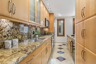 2856 N Burling Street #5, Chicago, IL 60657 - Photo 10