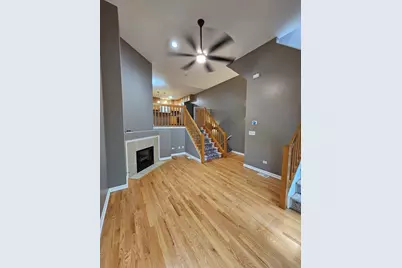 7256 N Rogers Avenue, Chicago, IL 60645 - Photo 2
