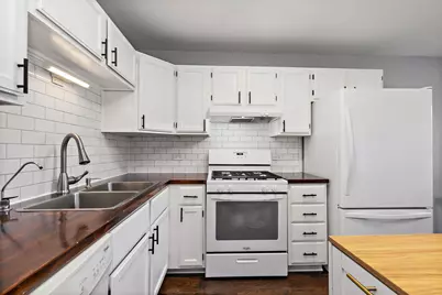 2352 South Street #D, Elgin, IL 60123 - Photo 8