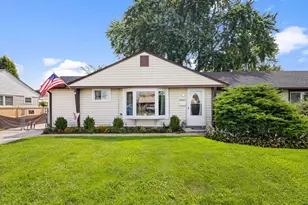 9067 S Main St, Hometown, IL 60456 - Photo 2