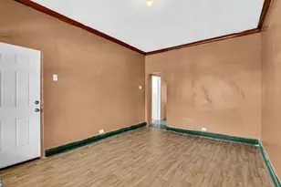 8533 S Manistee Ave, Chicago, IL 60617 - Photo 4