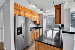 345 N La Salle Dr, Chicago, IL 60654 - Photo 14