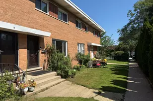 20 N Albert St, Mount Prospect, IL 60056 - Photo 1
