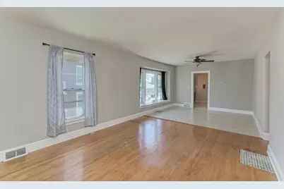 904 Caton Avenue, Joliet, IL 60435 - Photo 4