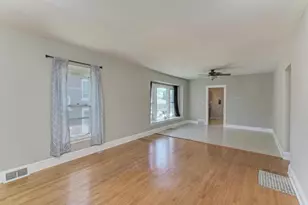 904 Caton Ave, Joliet, IL 60435 - Photo 4