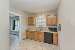 904 Caton Ave, Joliet, IL 60435 - Photo 10