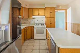 2304 Plum St, Peru, IL 61354 - Photo 10