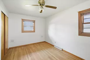 2304 Plum St, Peru, IL 61354 - Photo 16