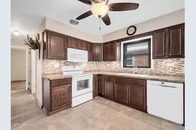 5032 Michigan Avenue, Schiller Park, IL 60176 - Photo 4