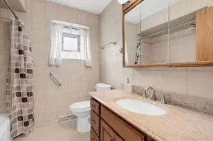 5032 Michigan Ave, Schiller Park, IL 60176 - Photo 8