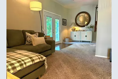 1026 W Douglas Street, Freeport, IL 61032 - Photo 10