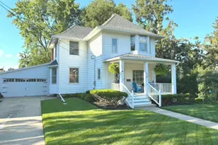 1026 W Douglas St, Freeport, IL 61032 - Photo 1