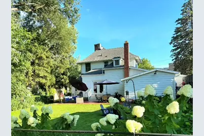 1026 W Douglas Street, Freeport, IL 61032 - Photo 4