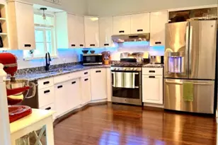 1026 W Douglas St, Freeport, IL 61032 - Photo 8
