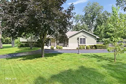 48 Glenda Lane, Plano, IL 60545 - Photo 2